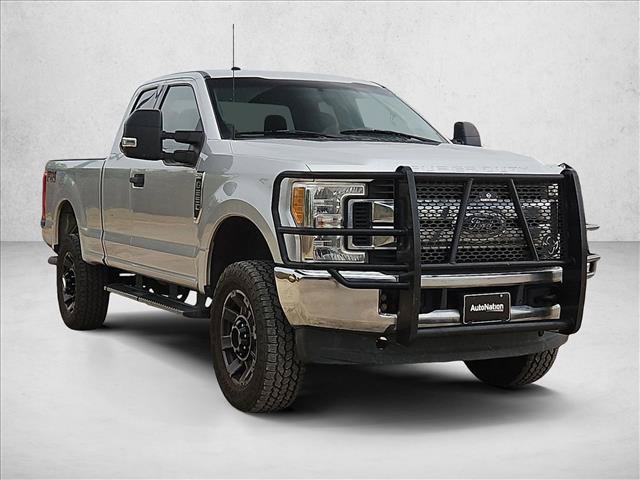 Used 2017 Ford F250 XLT w/ FX4 Off-Road Package AWD/4WD image 3