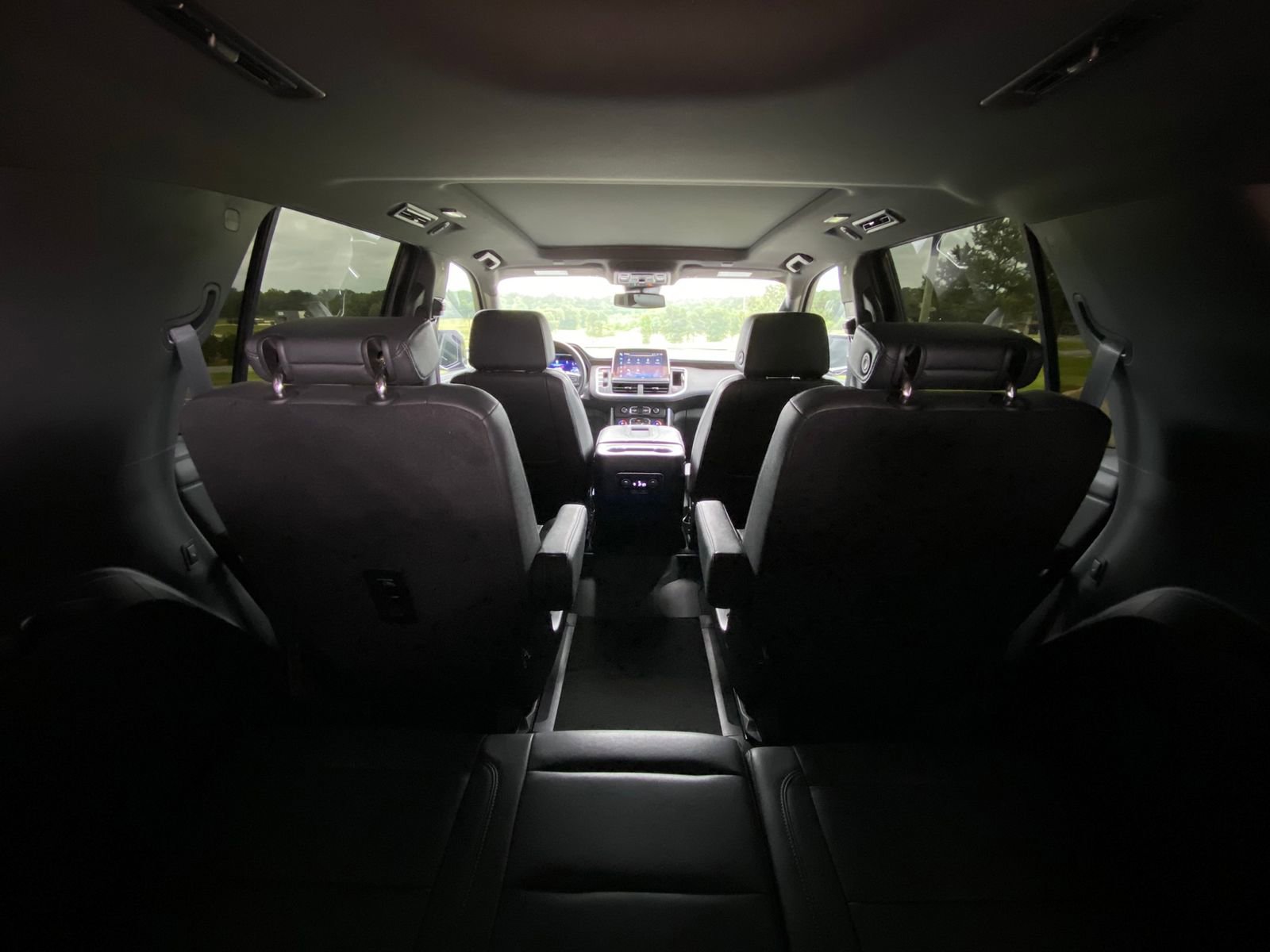 Used 2024 Chevrolet Tahoe LT w/ Luxury Package RWD image 32