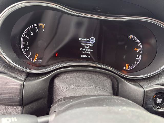 Used 2021 Jeep Grand Cherokee Laredo X AWD/4WD image 4