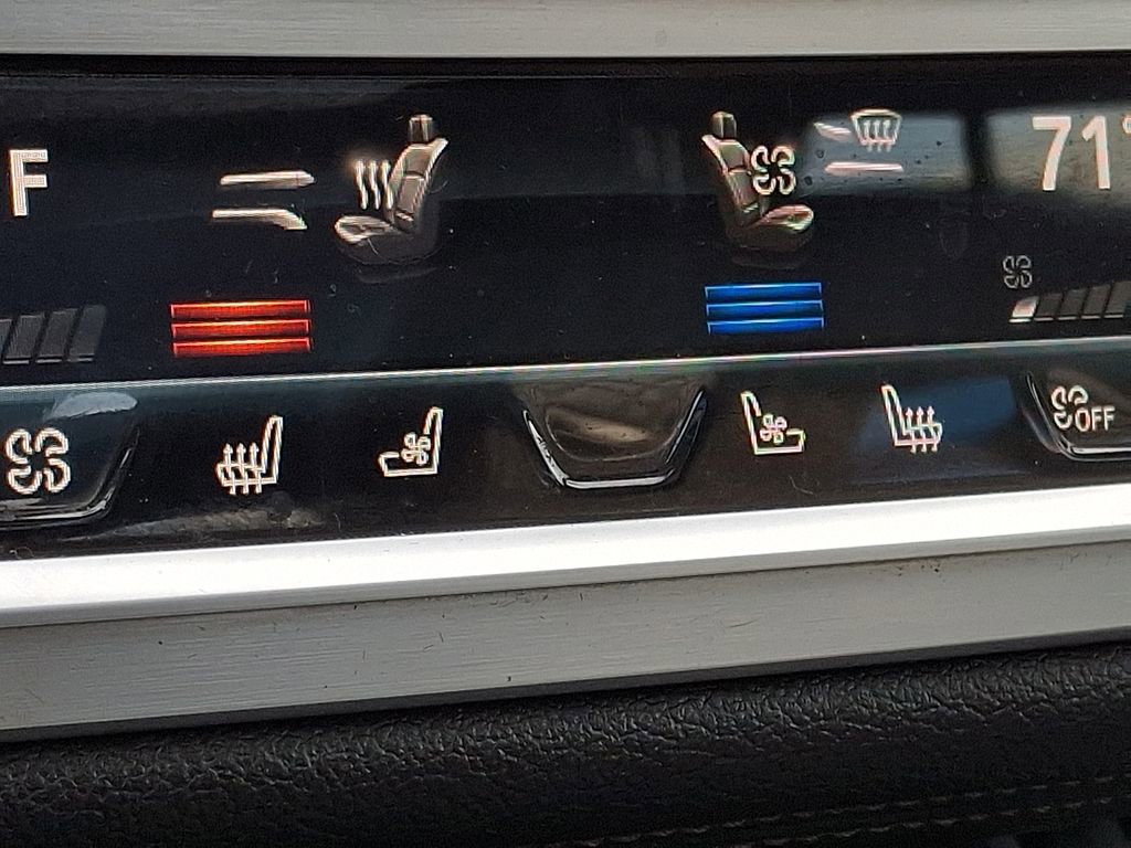 Used 2019 BMW 750i w/ Luxury Rear Seating Package image 27