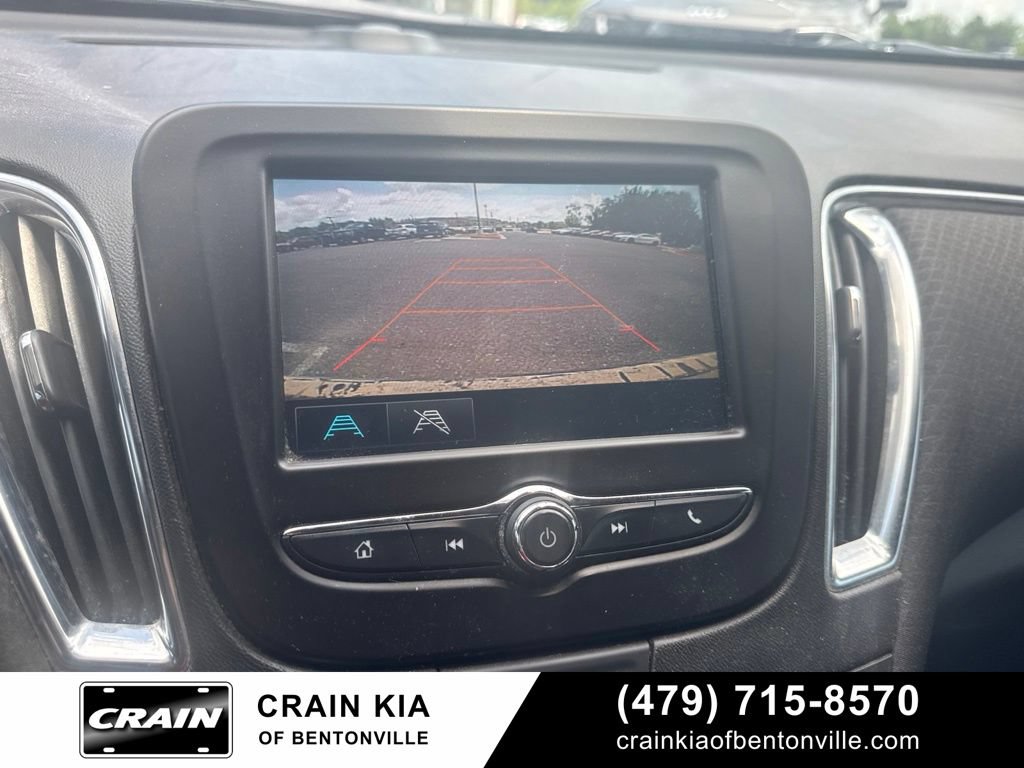 Used 2018 Chevrolet Malibu LT FWD image 25
