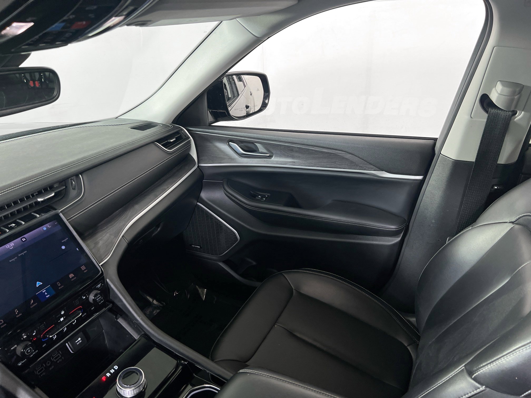 Used 2023 Jeep Grand Cherokee L Limited image 24