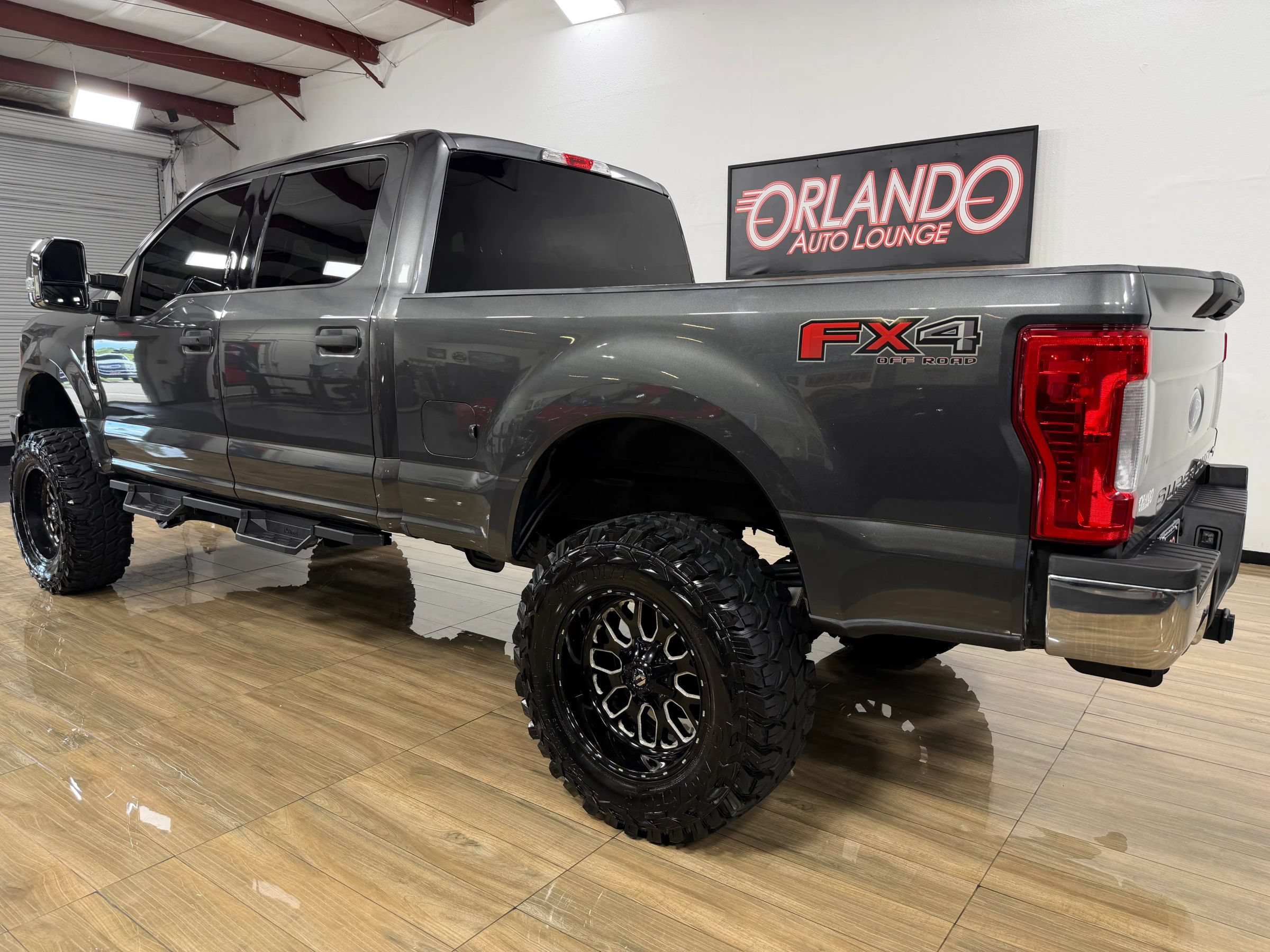 Used 2018 Ford F250 XLT w/ Snow Plow Prep Package AWD/4WD image 9