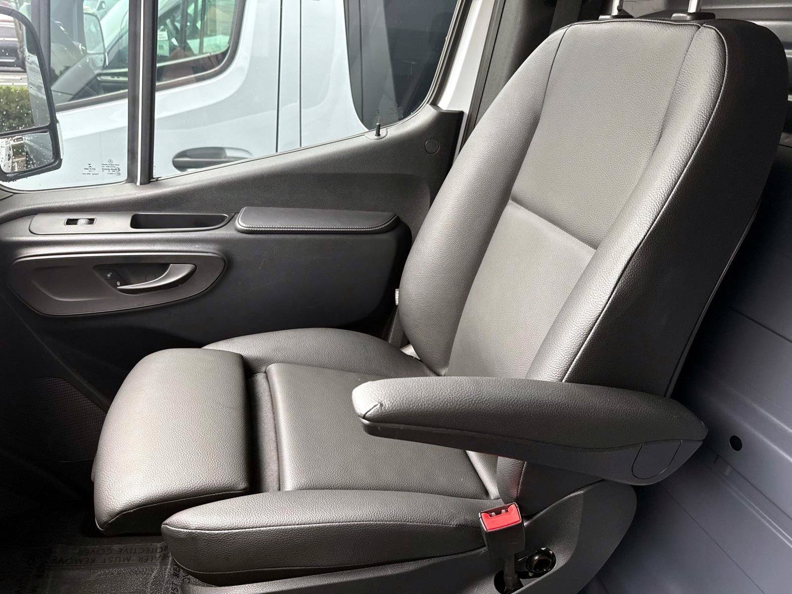 Certified 2022 Mercedes-Benz Sprinter 2500 image 13
