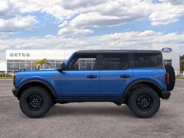 New 2026 Ford Bronco Badlands w/ Black Appearance Package AWD/4WD image 3