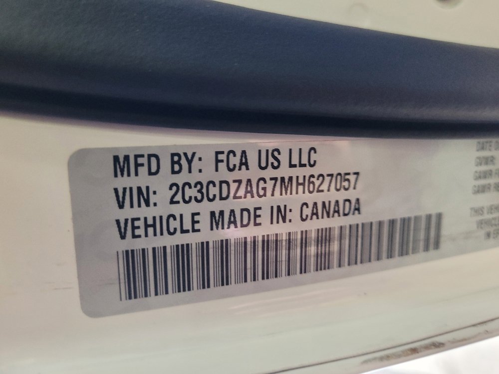 Used 2021 Dodge Challenger SXT w/ Driver Convenience Group RWD image 33