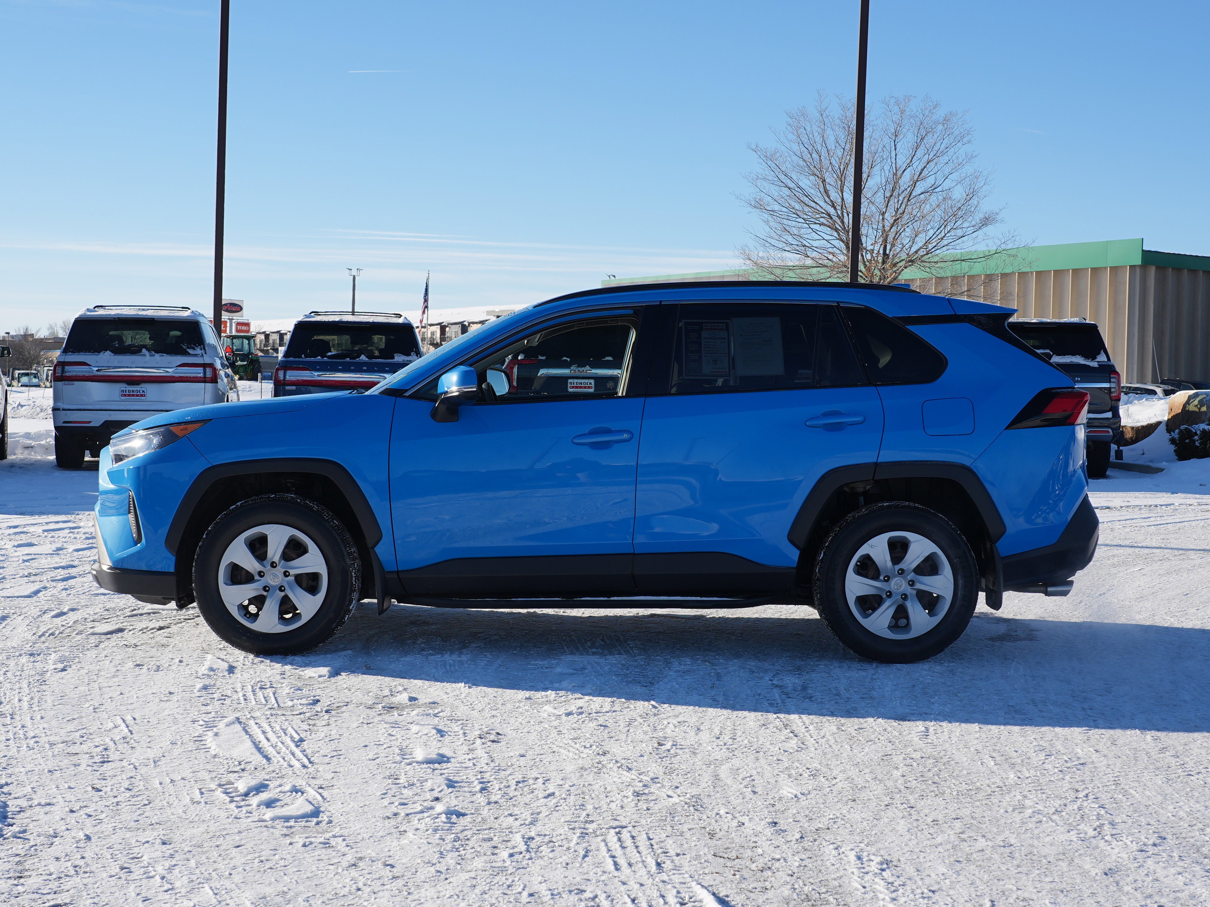 Used 2019 Toyota RAV4 LE w/ All Weather Liner Package image 6