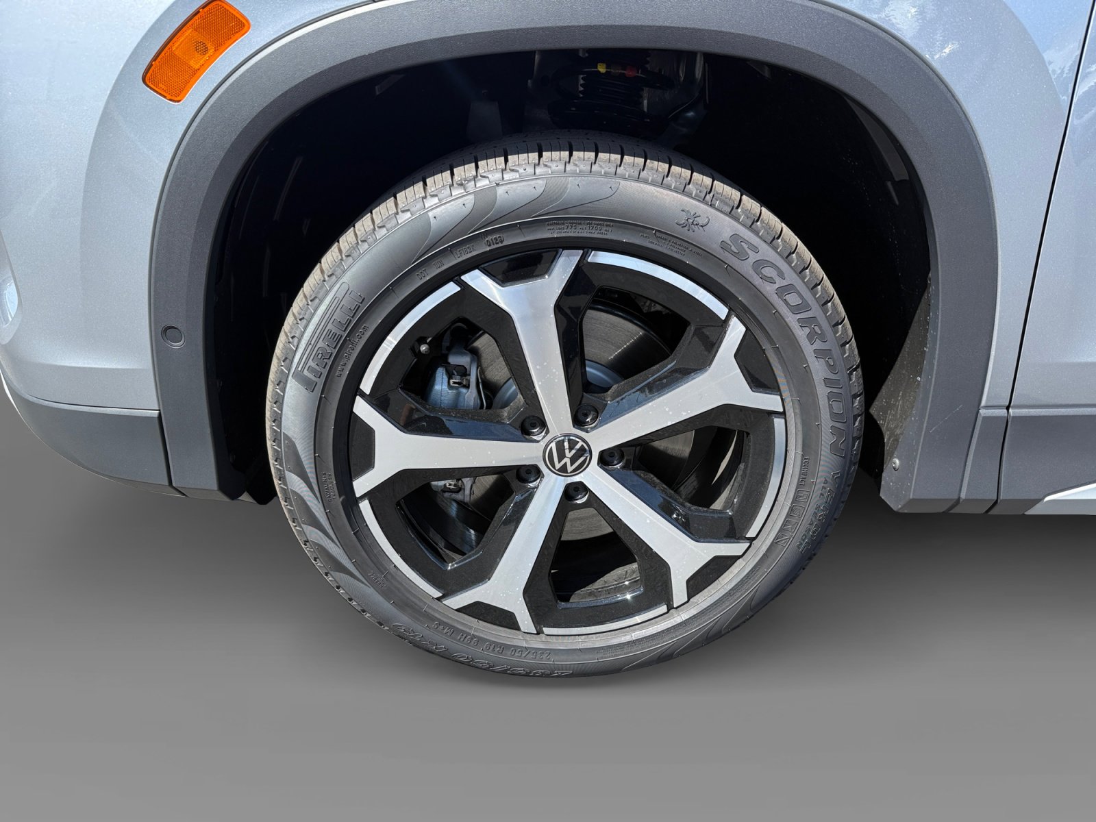 New 2026 Volkswagen Tiguan SE image 9