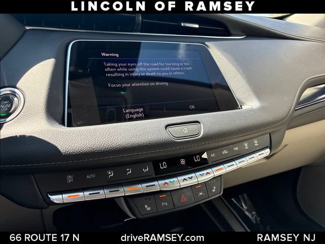 Used 2022 Cadillac XT4 Luxury w/ Cold Weather Package AWD/4WD image 17