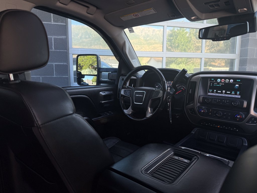 Used 2018 GMC Sierra 3500 Denali w/ Suspension Package, Off-Road AWD/4WD image 42