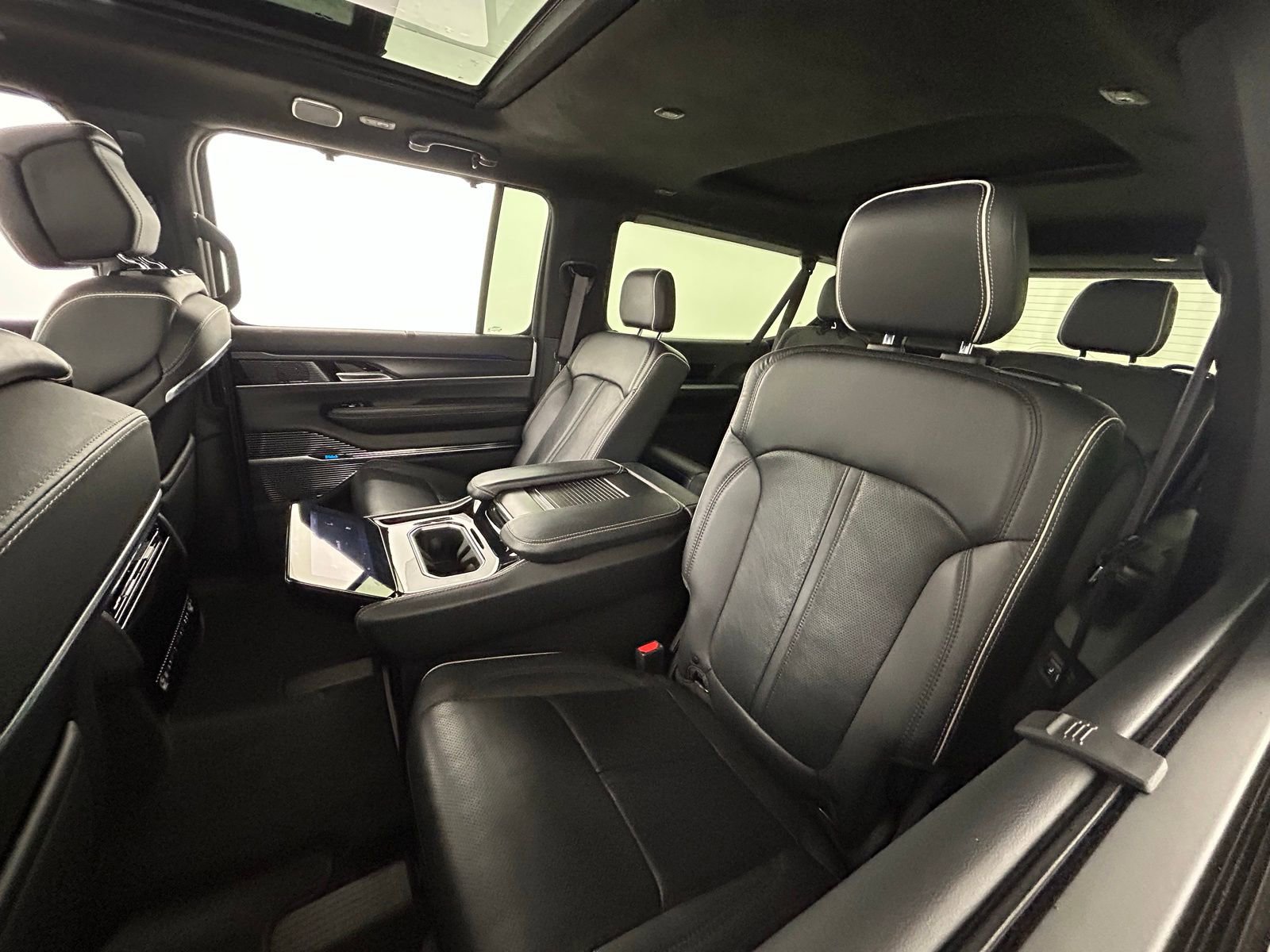 Used 2024 Jeep Grand Wagoneer L Series II w/ Quick Order Packagew 28T image 30