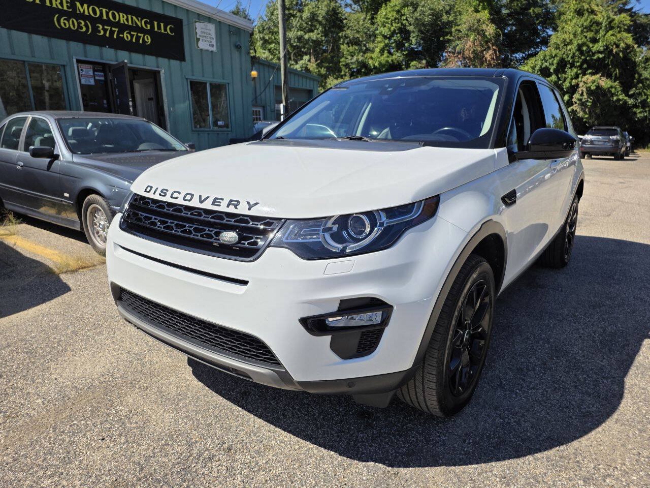 Used 2018 Land Rover Discovery Sport HSE AWD/4WD image 4