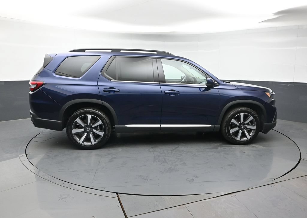 Certified 2024 Honda Pilot Touring image 7