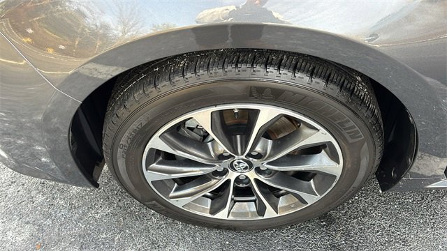 Used 2017 Toyota Avalon XLE Premium image 33