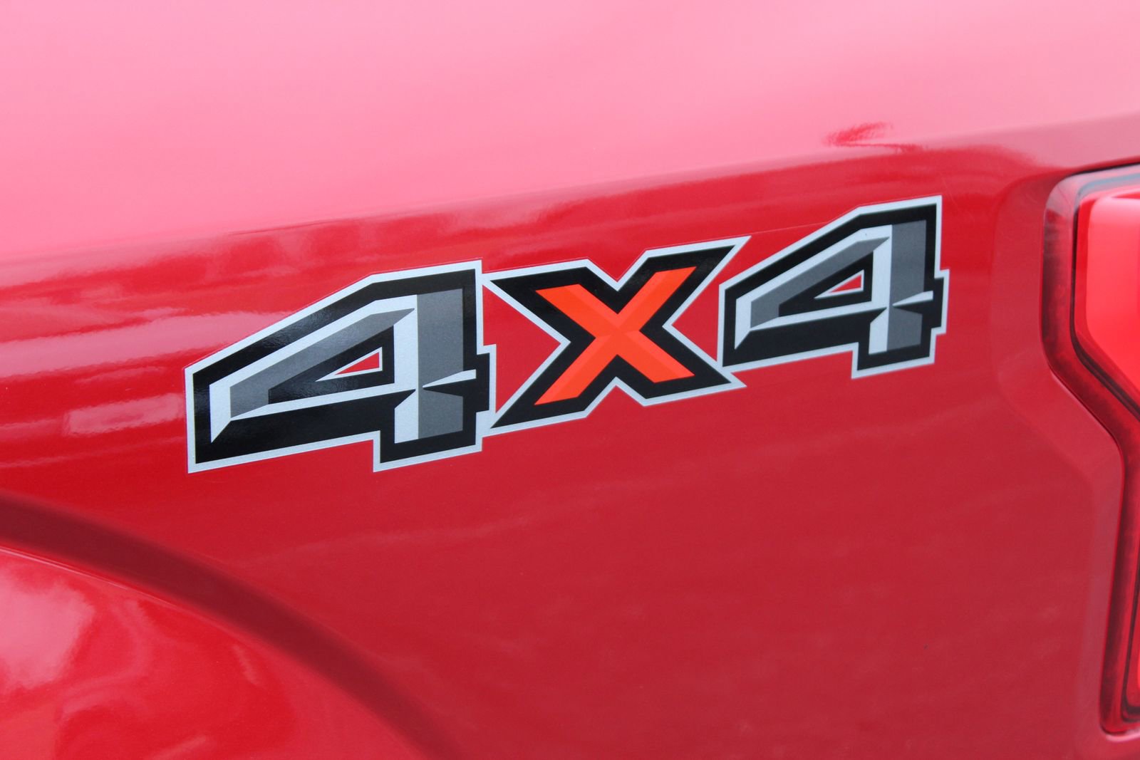 Used 2020 Ford F150 XLT w/ Equipment Group 302A Luxury image 5