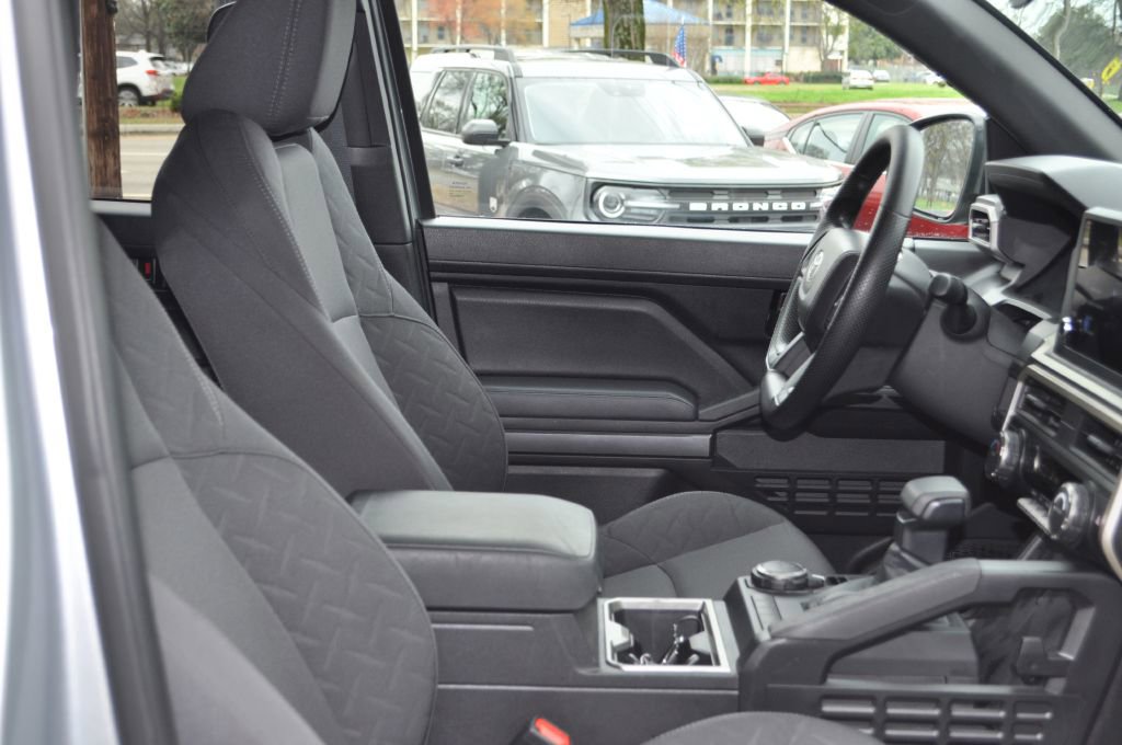 Used 2025 Toyota Tacoma SR5 image 17