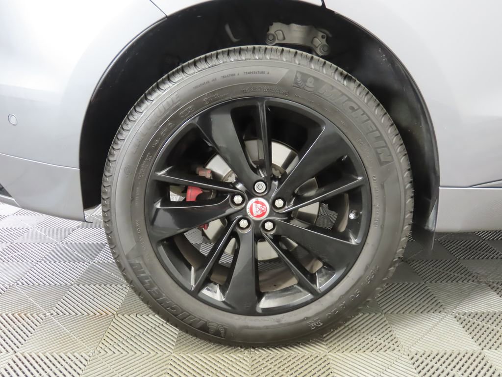 Used 2021 Jaguar F-PACE R-Dynamic S image 30