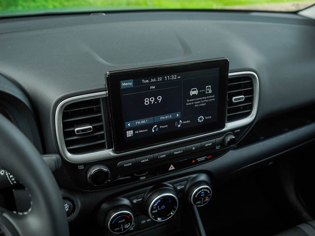 New 2025 Hyundai Venue SEL image 22