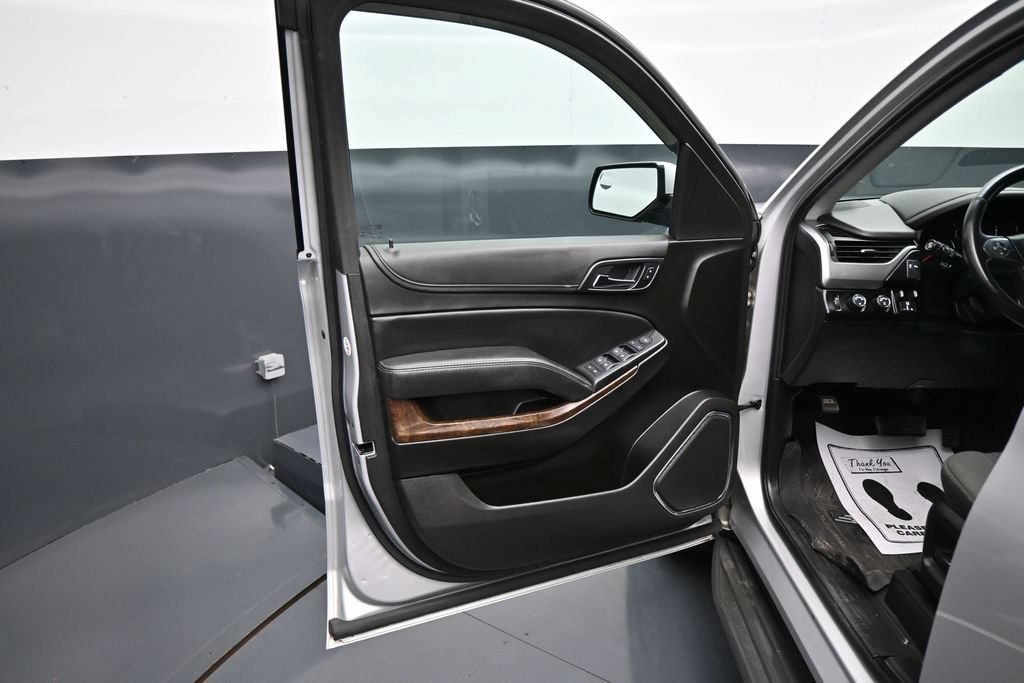 Used 2019 Chevrolet Tahoe LS w/ Max Trailering Package AWD/4WD image 10