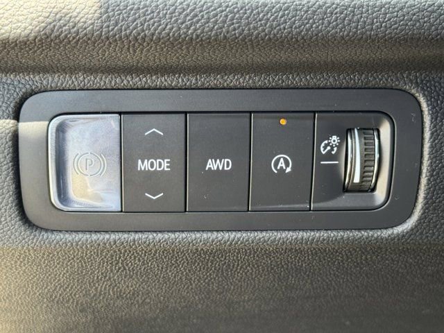 Used 2025 Chevrolet Traverse Z71 w/ Driver Confidence Package image 22