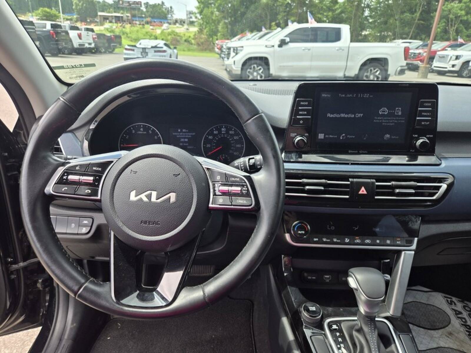 Used 2023 Kia Seltos S FWD image 9