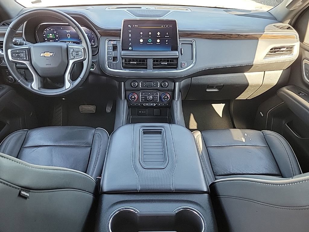 Used 2024 Chevrolet Suburban Premier AWD/4WD image 18