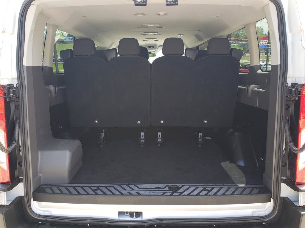 Used 2023 Ford Transit 350 XLT RWD image 9