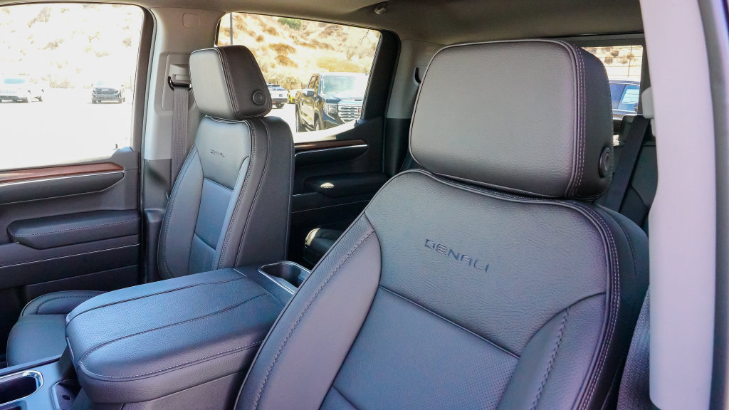 New 2026 GMC Sierra 1500 Denali w/ Technology Package AWD/4WD image 14