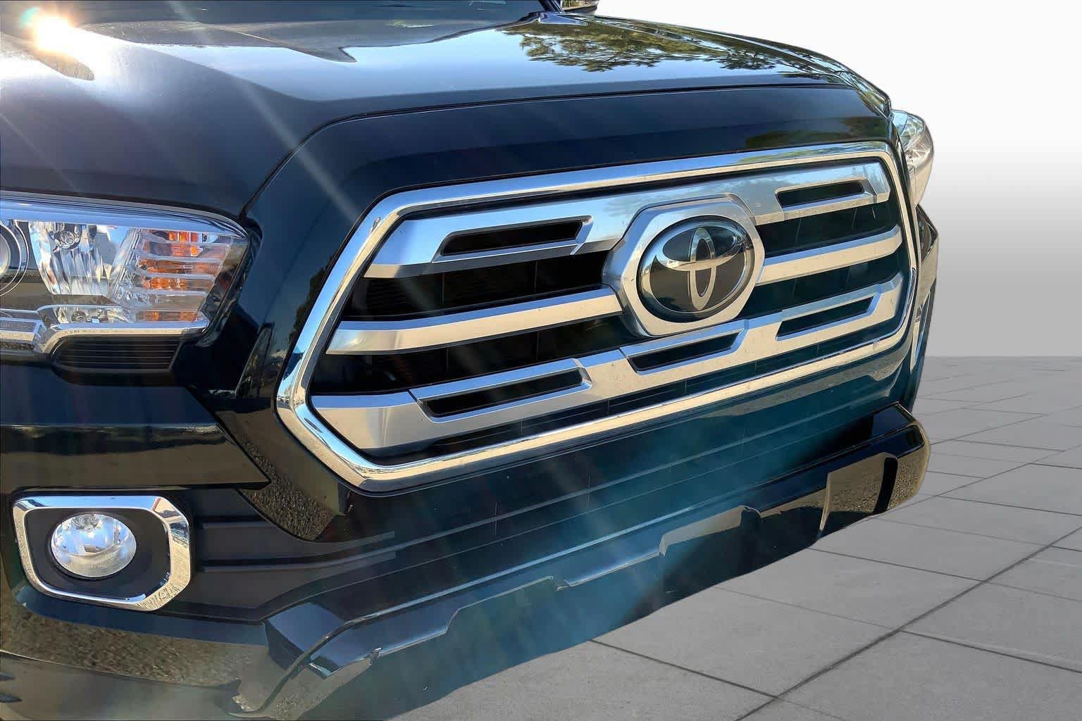 Used 2019 Toyota Tacoma Limited AWD/4WD image 30