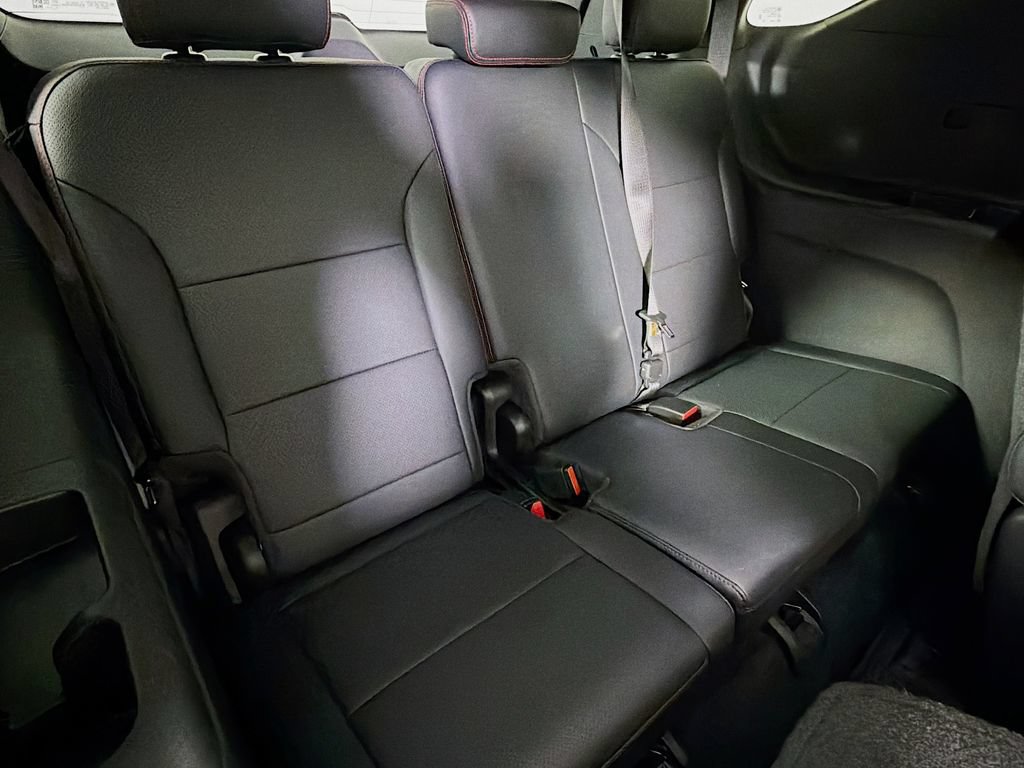 Used 2024 Chevrolet Traverse RS w/ LPO, Floor Liner Package FWD image 25