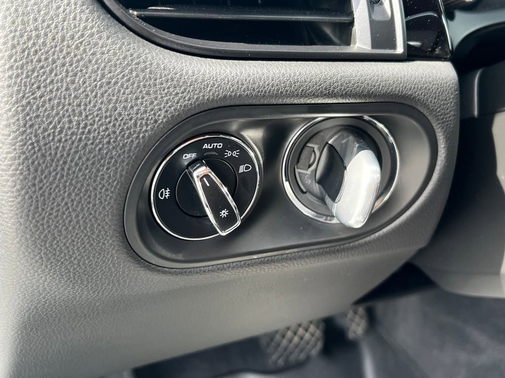 Used 2020 Porsche Macan image 19