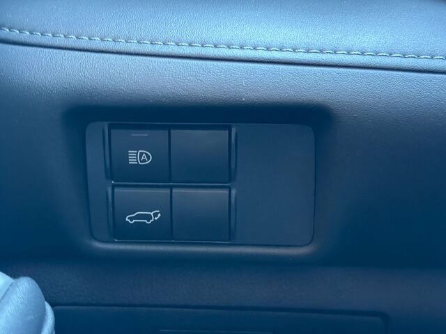 Used 2021 Toyota Highlander XSE image 35