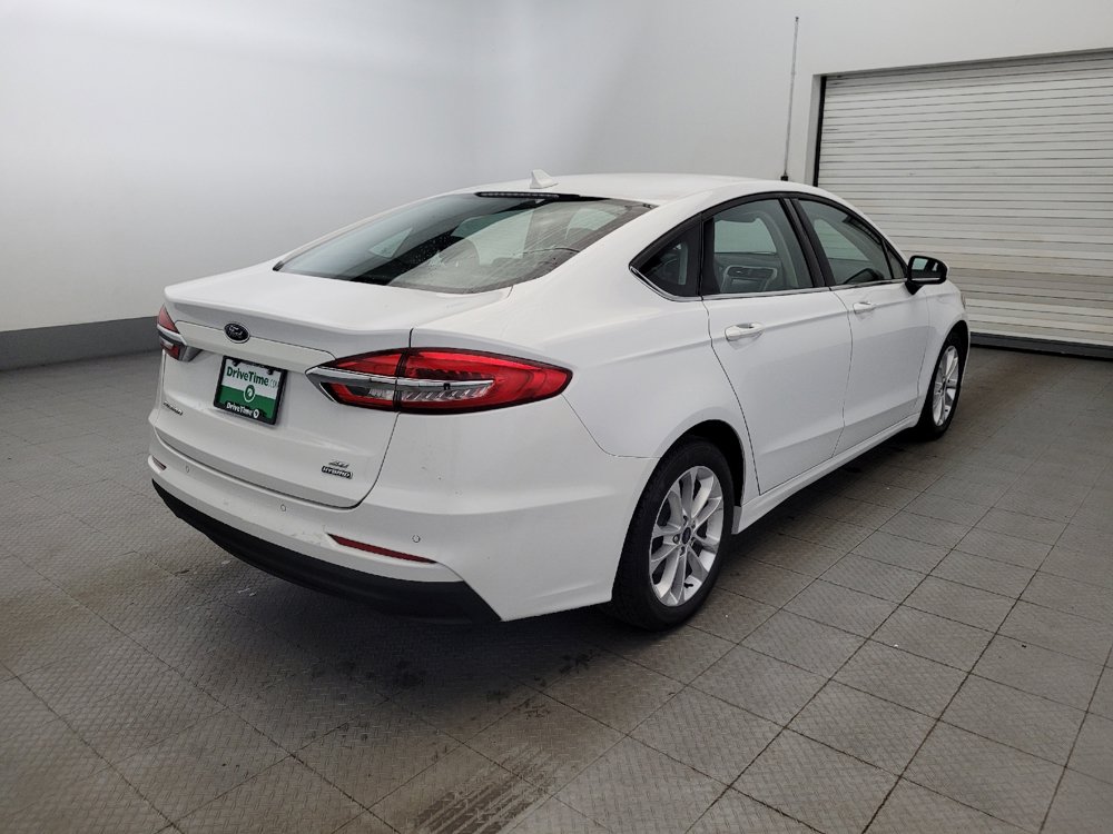 Used 2020 Ford Fusion SE FWD image 9