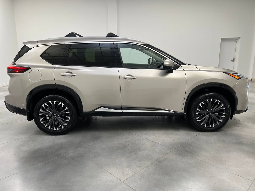Used 2026 Nissan Rogue Platinum w/ Platinum Premium Package AWD/4WD image 10