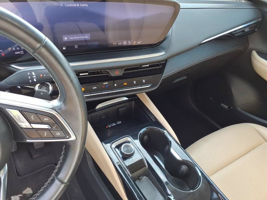 Used 2024 Buick Envision Preferred AWD/4WD image 32