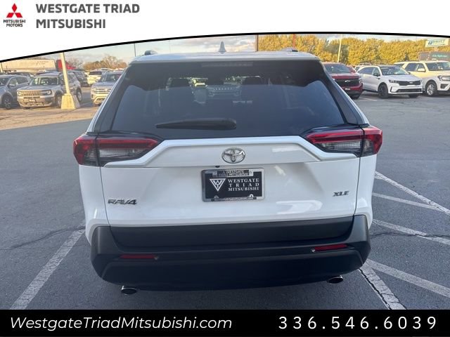 Used 2021 Toyota RAV4 XLE image 9