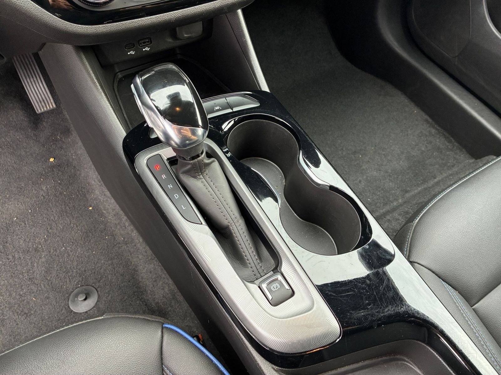 Used 2025 Buick Envista Sport Touring image 41