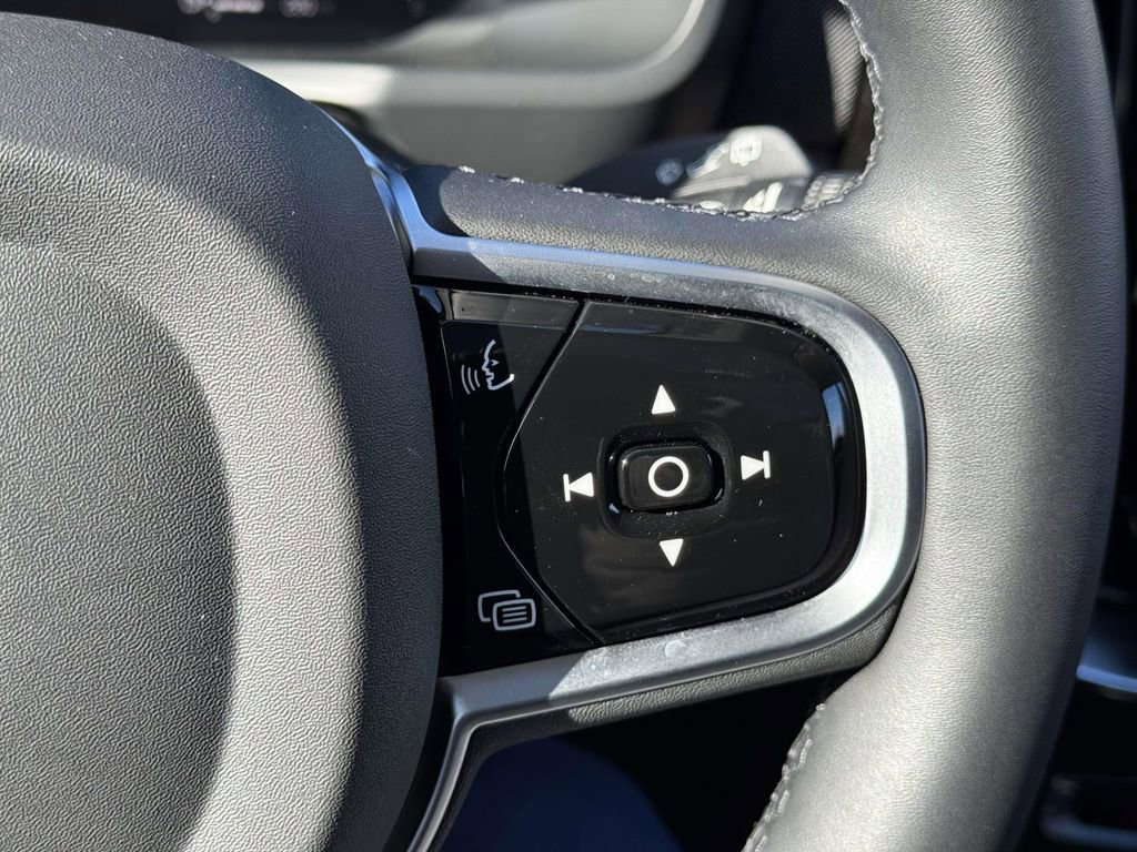 Certified 2026 Volvo XC90 B6 Plus w/ Protection Package Premier image 20