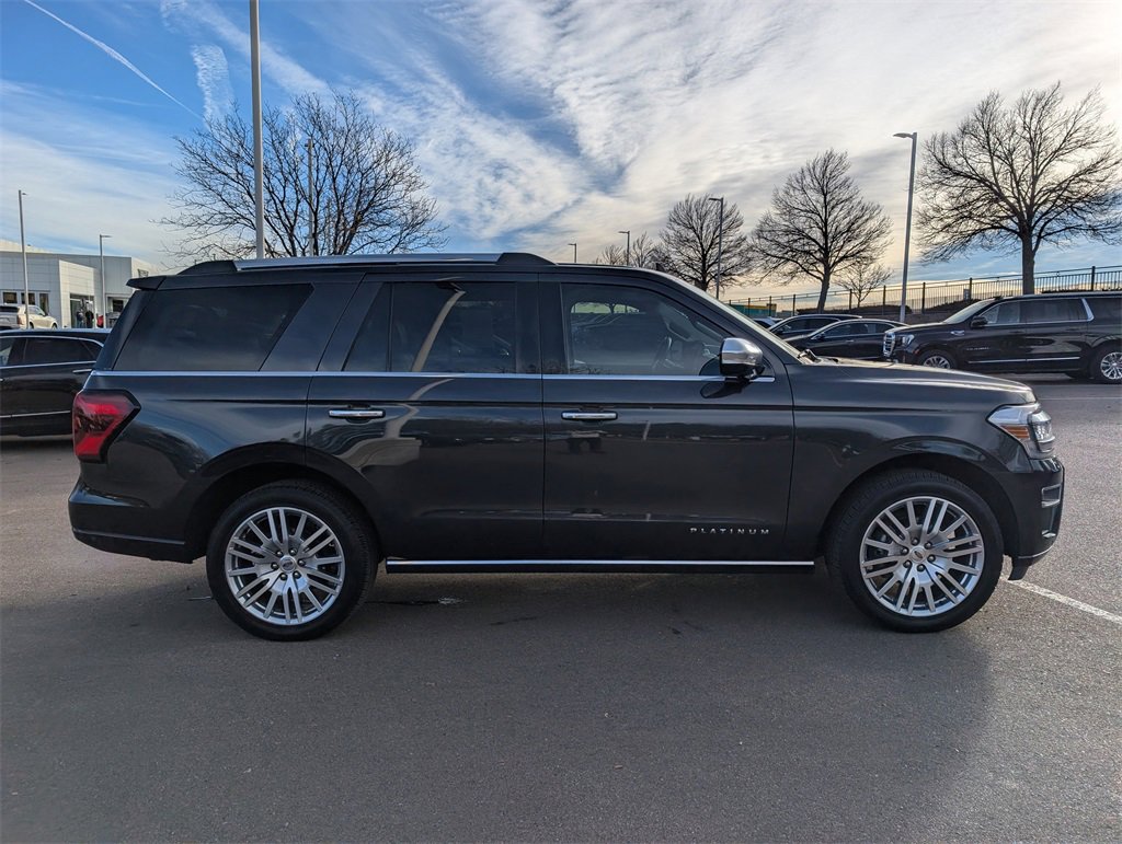 Used 2024 Ford Expedition Platinum image 6