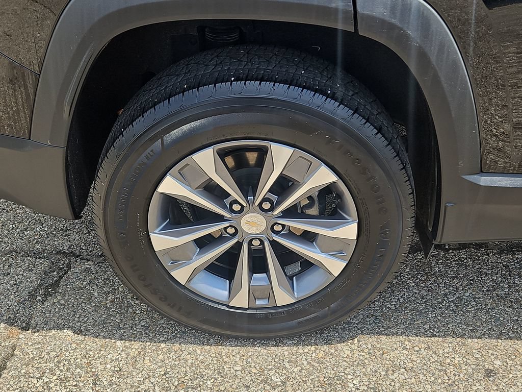 Used 2026 Chevrolet Equinox LT w/ Convenience Package II FWD image 5