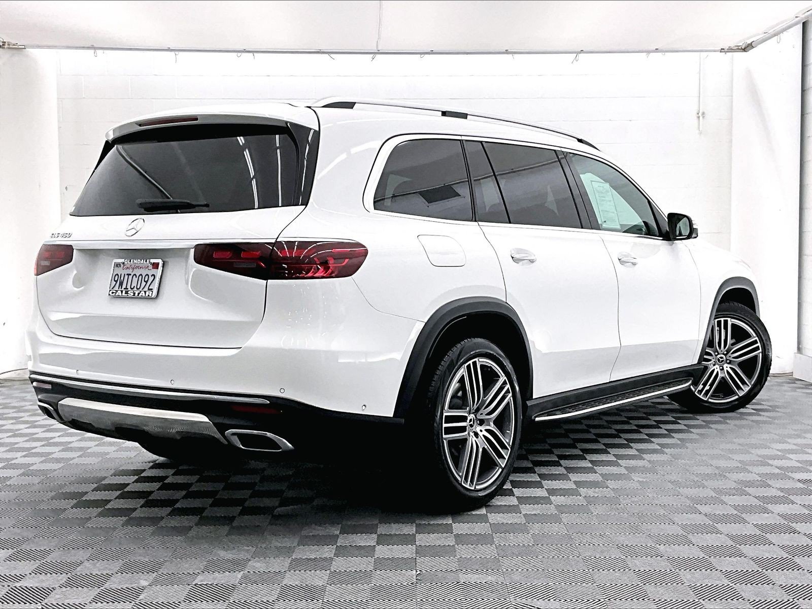 Used 2026 Mercedes-Benz GLS 450 4MATIC image 11