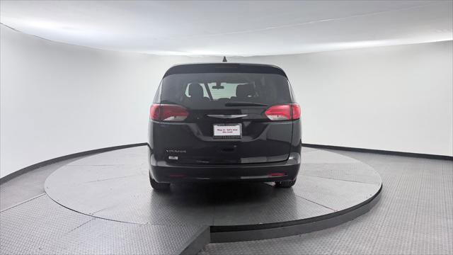 Used 2022 Chrysler Voyager LX FWD image 7