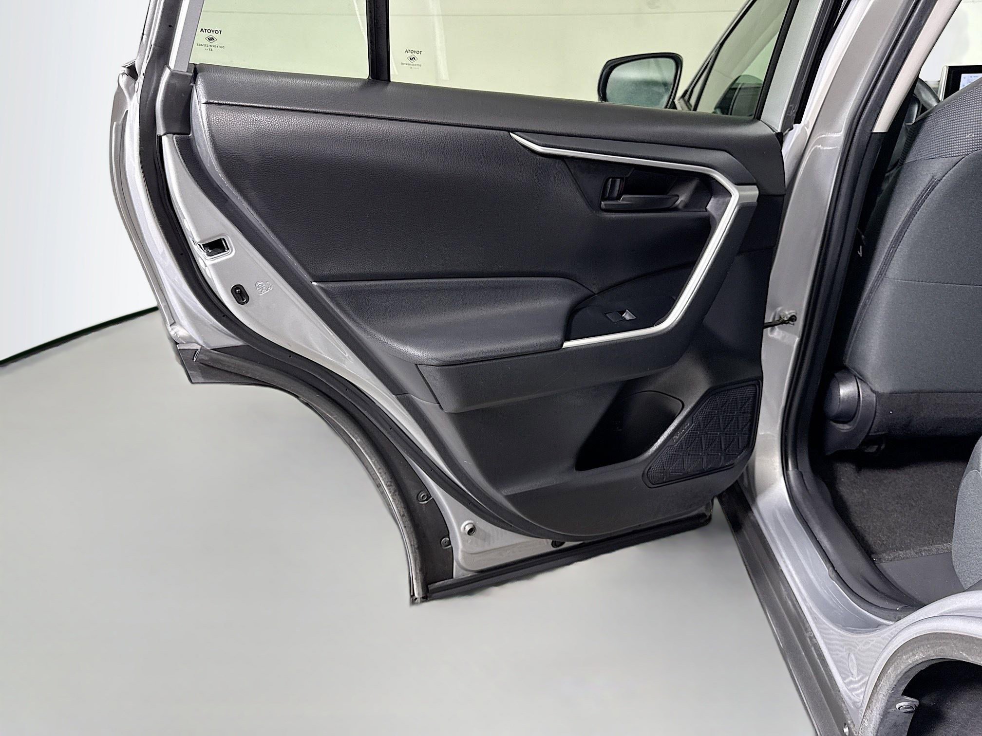 Used 2024 Toyota RAV4 LE image 24