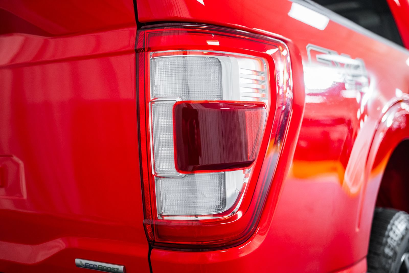 Used 2022 Ford F150 Lariat w/ Equipment Group 502A High AWD/4WD image 8