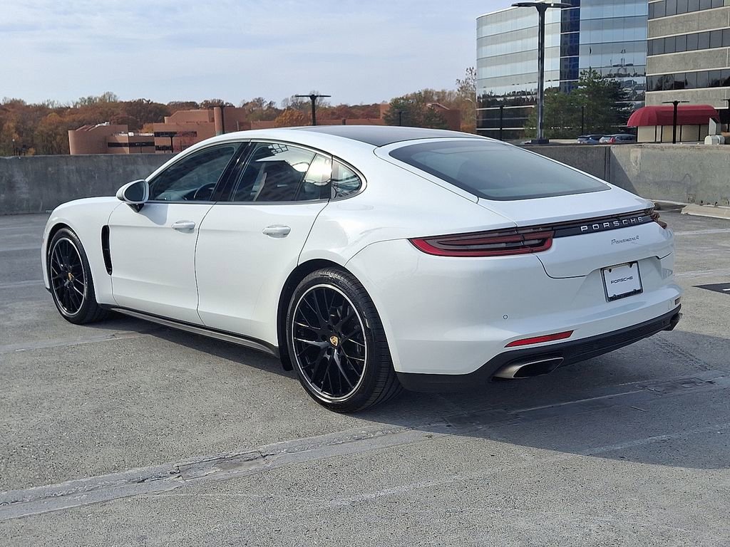 Used 2019 Porsche Panamera 4 image 3