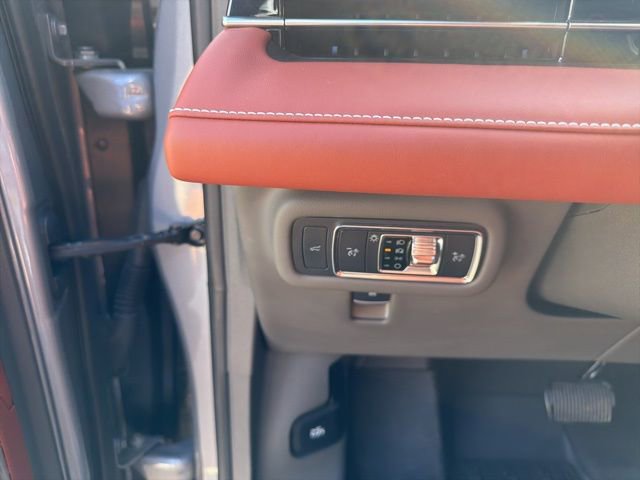 Used 2024 Lincoln Nautilus Black Label w/ Jet Appearance Package (87T) AWD/4WD image 21