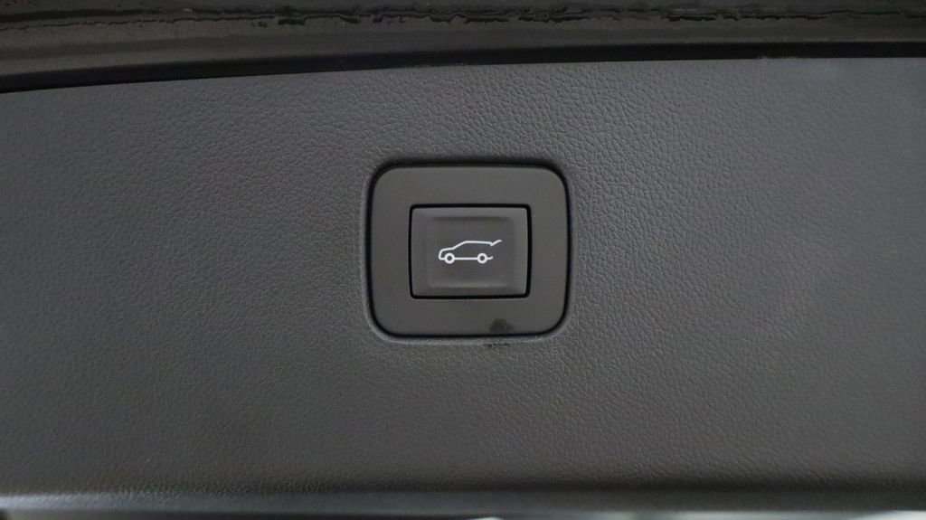 Used 2024 Buick Envista Sport Touring w/ Convenience I Package FWD image 23