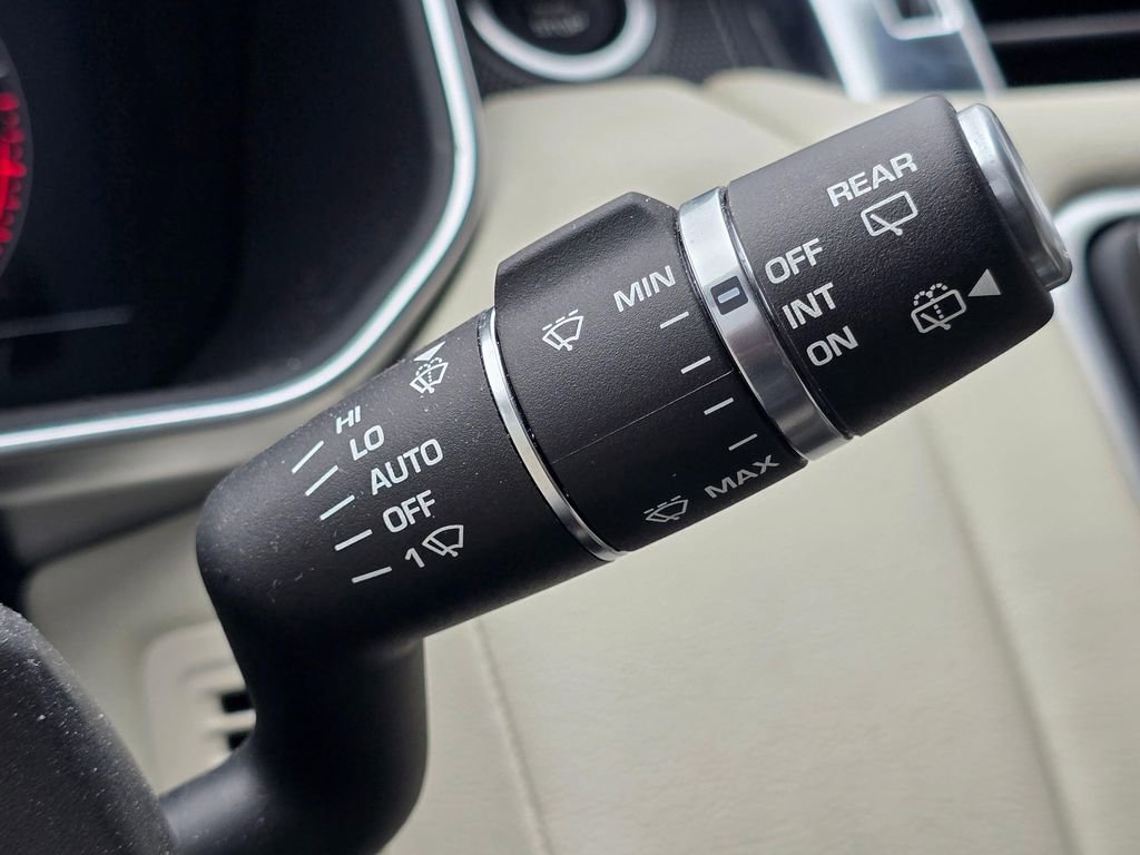 Used 2021 Land Rover Range Rover Sport HSE Silver Edition image 38