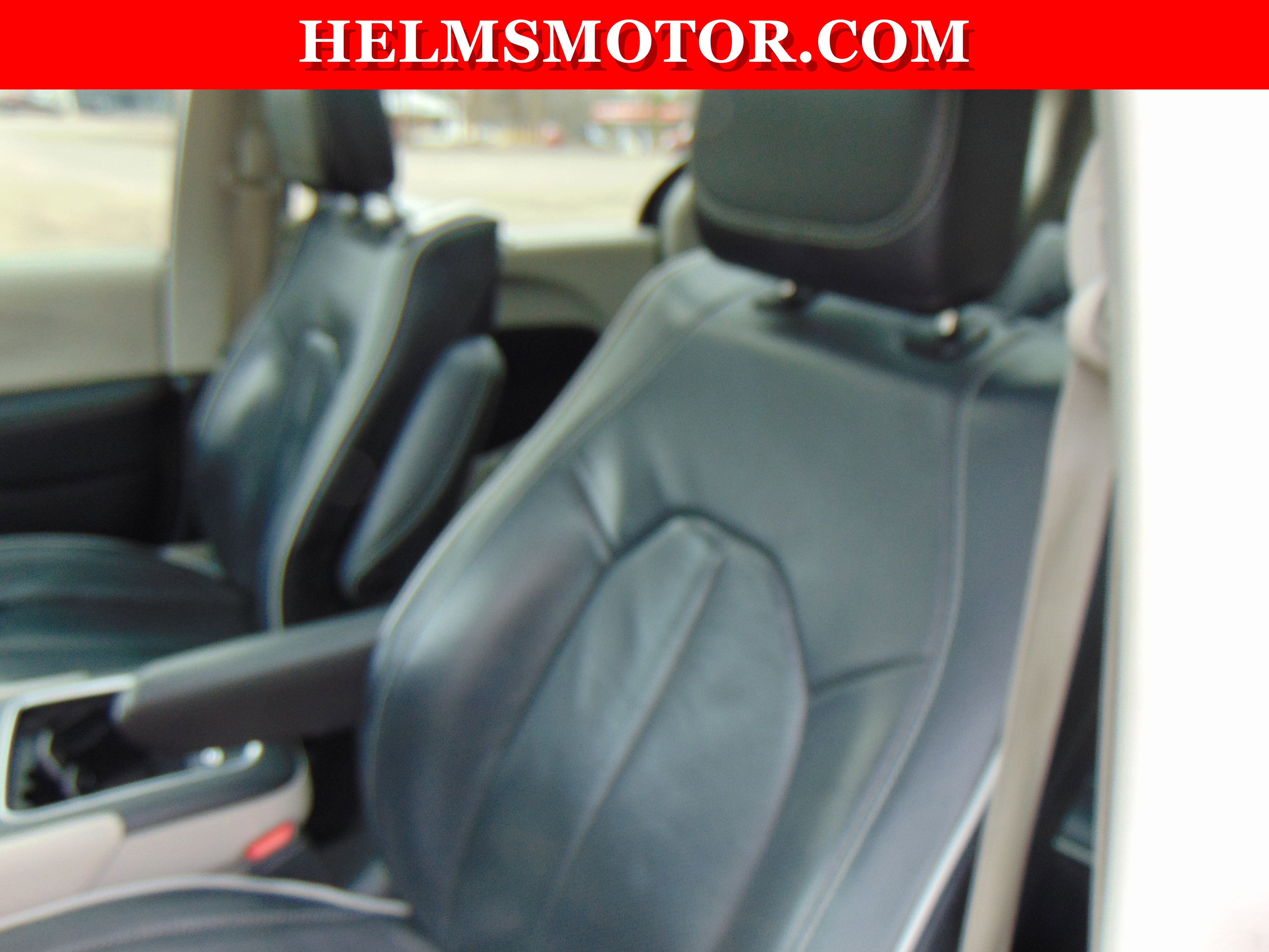 Certified 2022 Chrysler Pacifica Limited w/ Uconnect Theater Family Group image 32