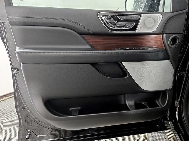 Certified 2021 Lincoln Navigator L Reserve AWD/4WD image 15